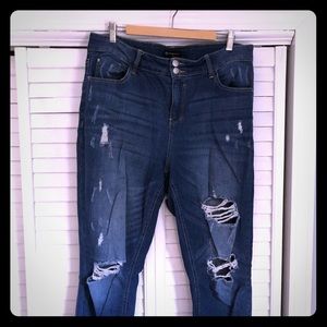 F2F distressed skinny jeans w/raw hem